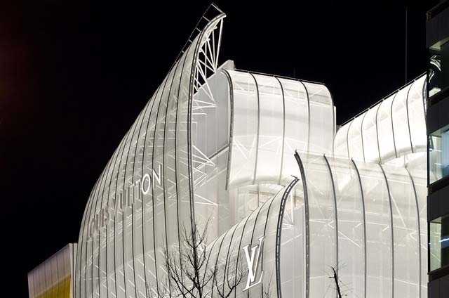 jun aoki designs exterior of 'billowing sails' for louis vuitton